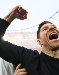 开云平台-秦游夏：德甲新王当立，阿隆索书写勒沃库森传奇