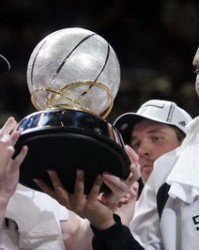 NBA历史以奖杯论英雄，谁的奖杯最多？