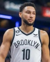 kaiyun-末节8分顶住反扑 宿命对决哈登带队完胜西蒙斯