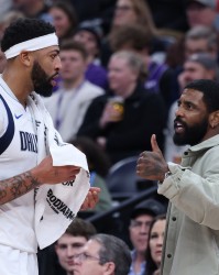 开云官网-小托马斯：浓眉会被交易 独行侠将围绕弗拉格和欧文建队